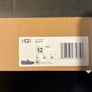 Men’s UGG slippers